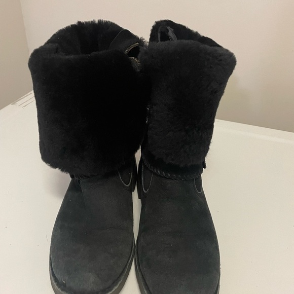 Ugg boots size 7 - Picture 5 of 8